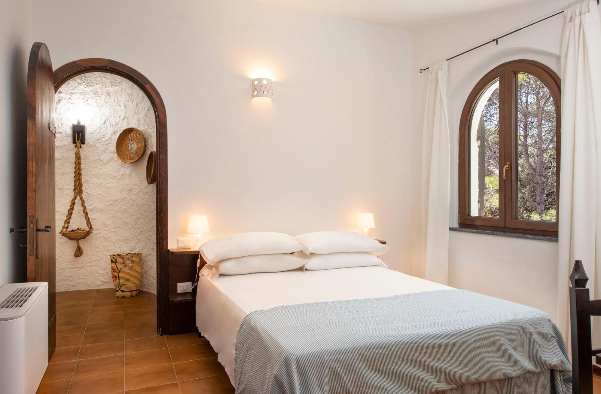 Villa Eliana Sul Mare Porto Pino Kültér fotó